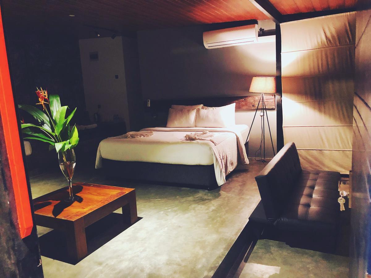 The Country House Chalets Galle Bagian luar foto